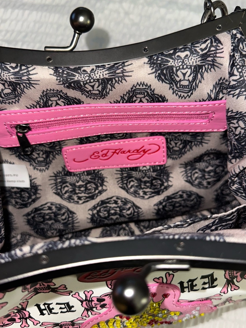 Ed Hardy Pink & White Skull Print Kiss-Lock Shoulder Bag - Picture 11 of 12